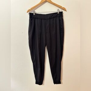 The North Face Women’s Black Jogger Outdoor Size Medium Pockets